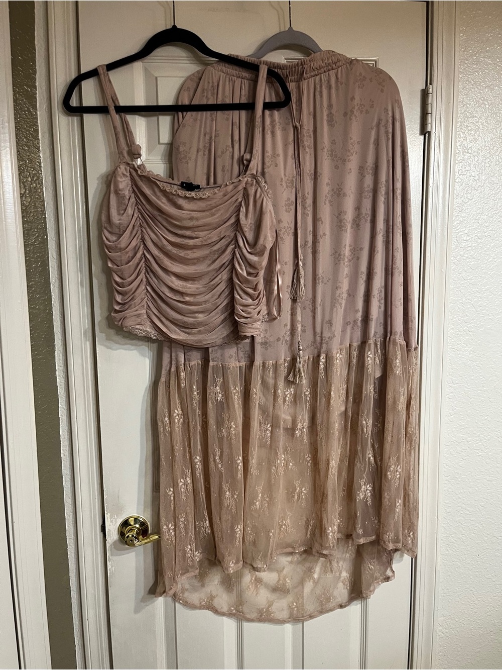 NWT Torrid Blush Pink Ruched Crop Top with Sheer Floral Maxi Skirt Set